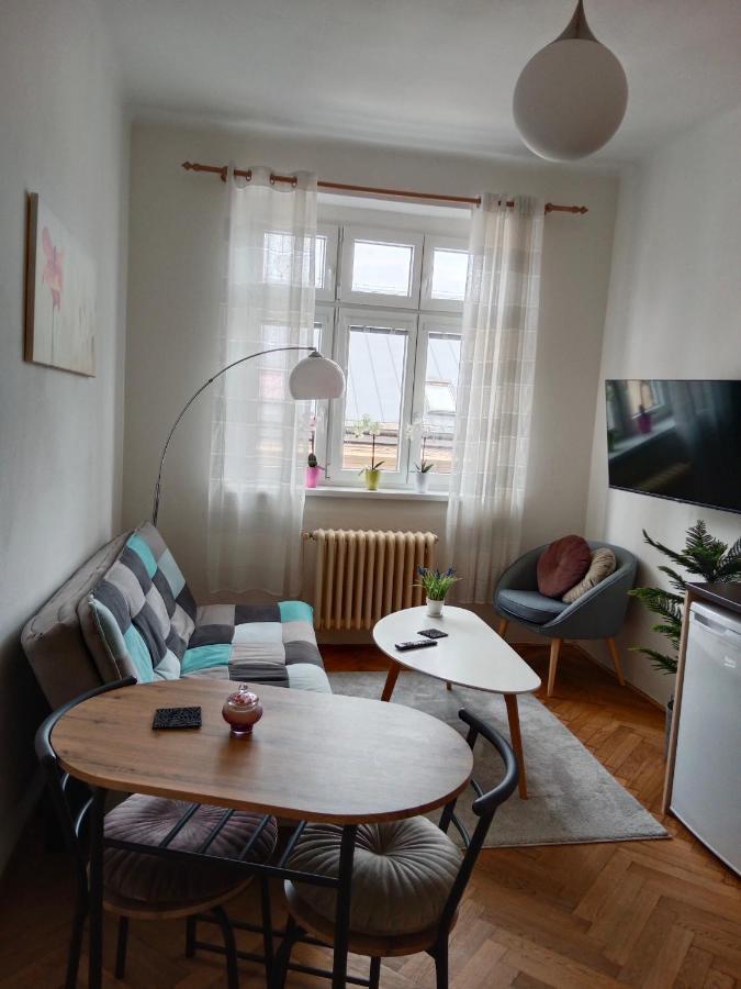 Appartamento Apartman Prazska Jablonec nad Nisou Esterno foto
